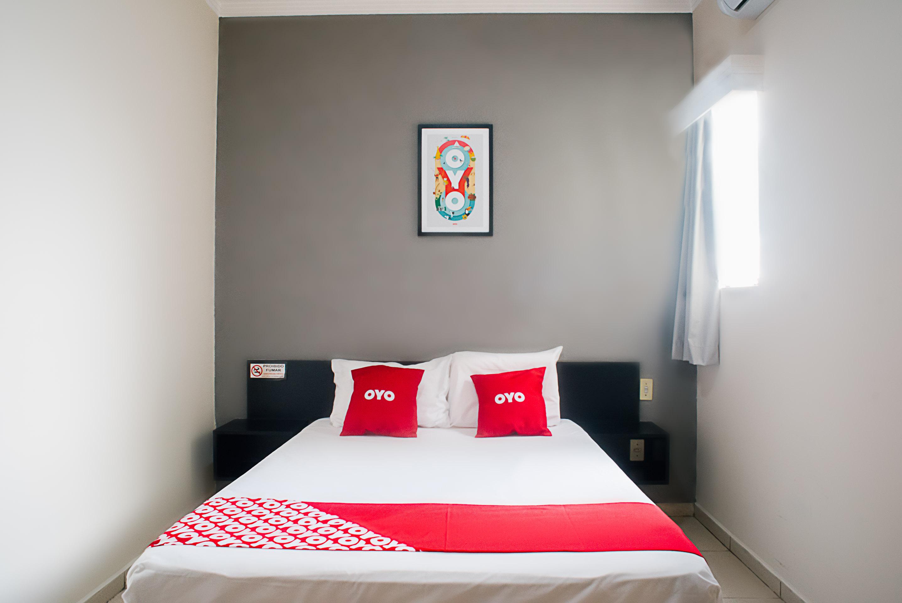 Oyo Cerrado Hotel, Campo Grande Campo Grande  Zewnętrze zdjęcie A room at OYO 151, a hotel in Jakarta, Indonesia
