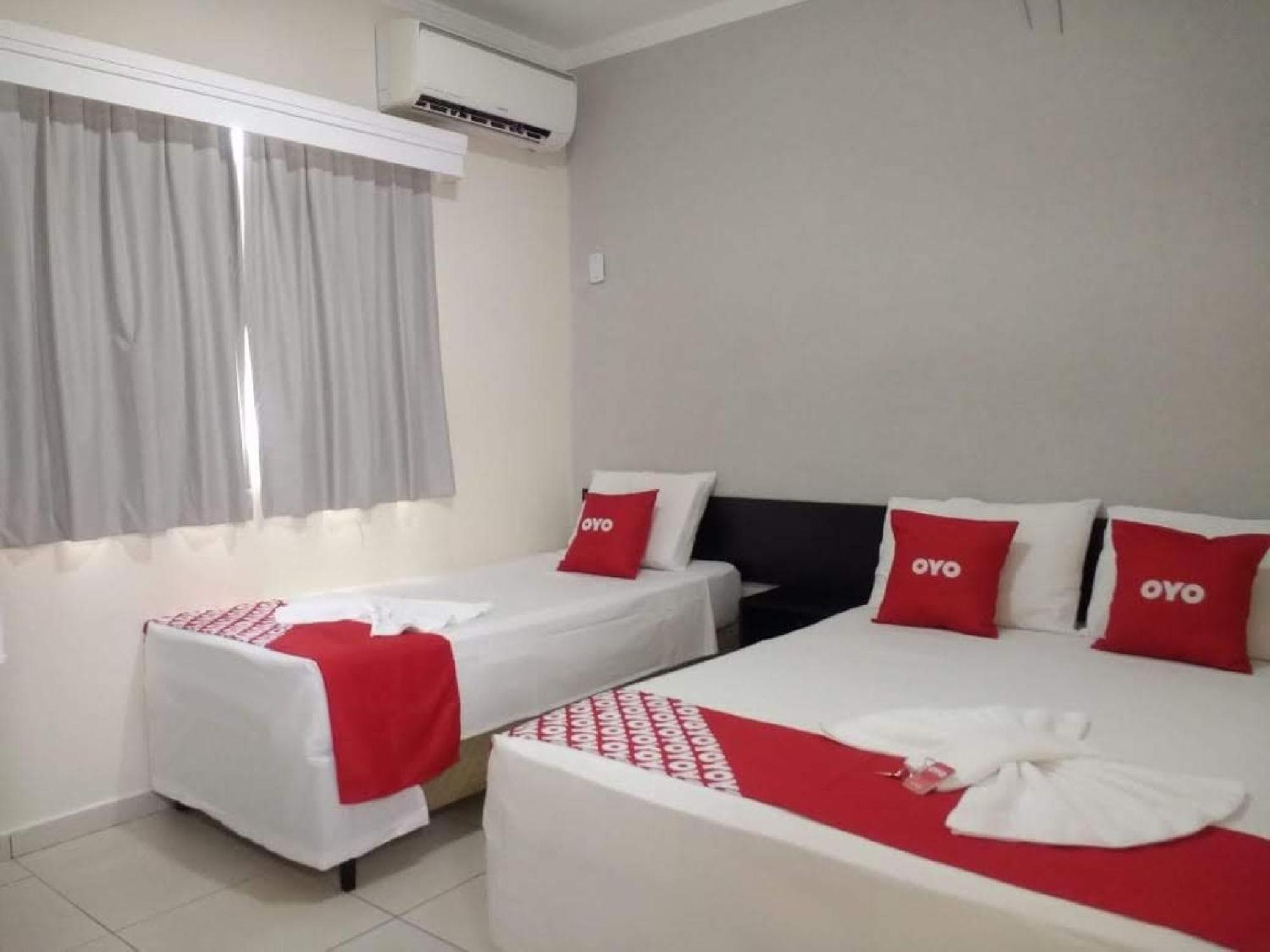 Oyo Cerrado Hotel, Campo Grande Campo Grande  Zewnętrze zdjęcie A typical OYO hotel room in Brazil