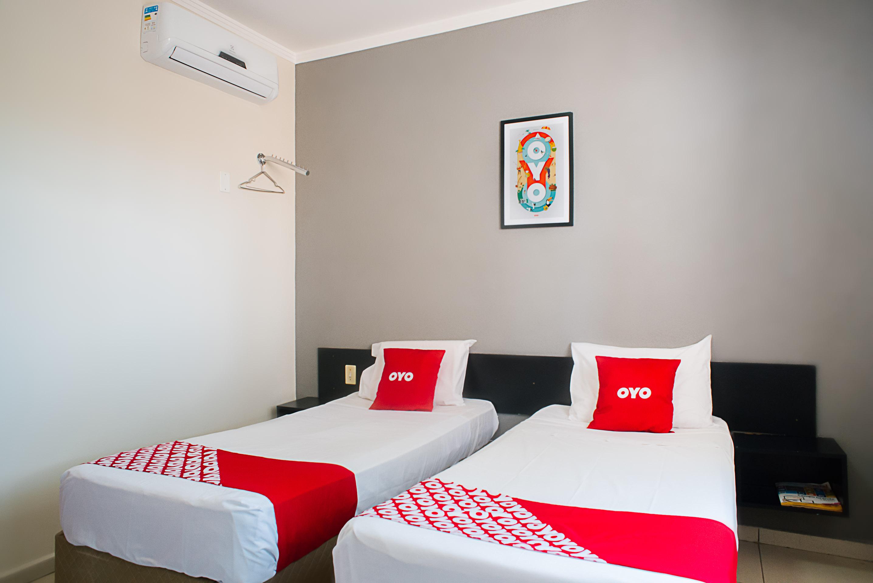 Oyo Cerrado Hotel, Campo Grande Campo Grande  Zewnętrze zdjęcie A room at an OYO hotel in India